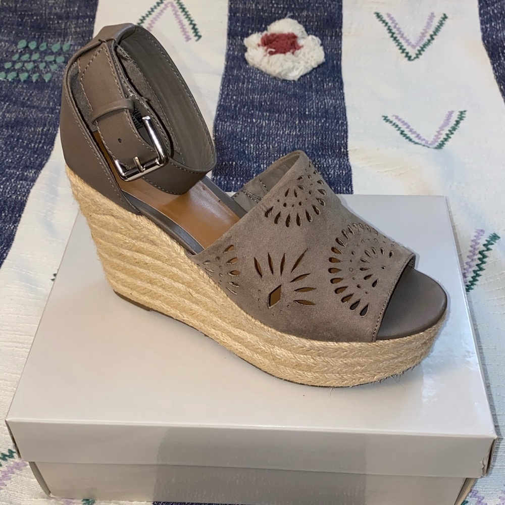Indigo Rd Airy Platform Wedge Sandal